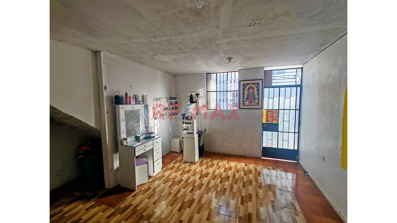 Casa de 4 dormitorios y 2 baños ubicado en Veintiseis De Octubre Casa de 4 dormitorios y 2 baños ubicado en Veintiseis De Octubre