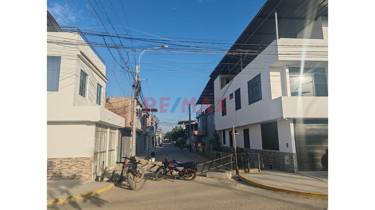 🏡✨ Casa En Venta Con Ingresos Independientes 📍Sol De Piura ✨ - 10