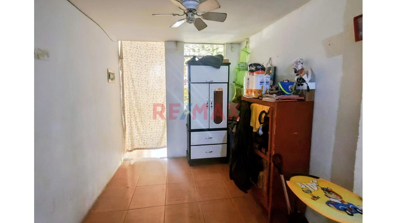 Casa de 4 dormitorios ubicado en Veintiseis De Octubre Casa de 4 dormitorios ubicado en Veintiseis De Octubre