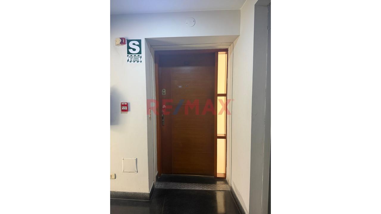 Vendo Moderno Y Silencioso Flat De 97 M² En Jesús María: Confort Y Privacidad En El Piso 13 — foto 2