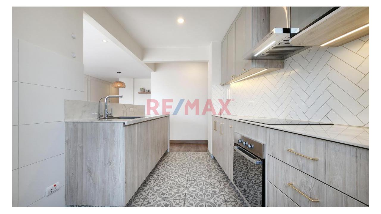 Venta De Hermoso Departamento En El Polo – Surco, Zona Exclusiva - 8