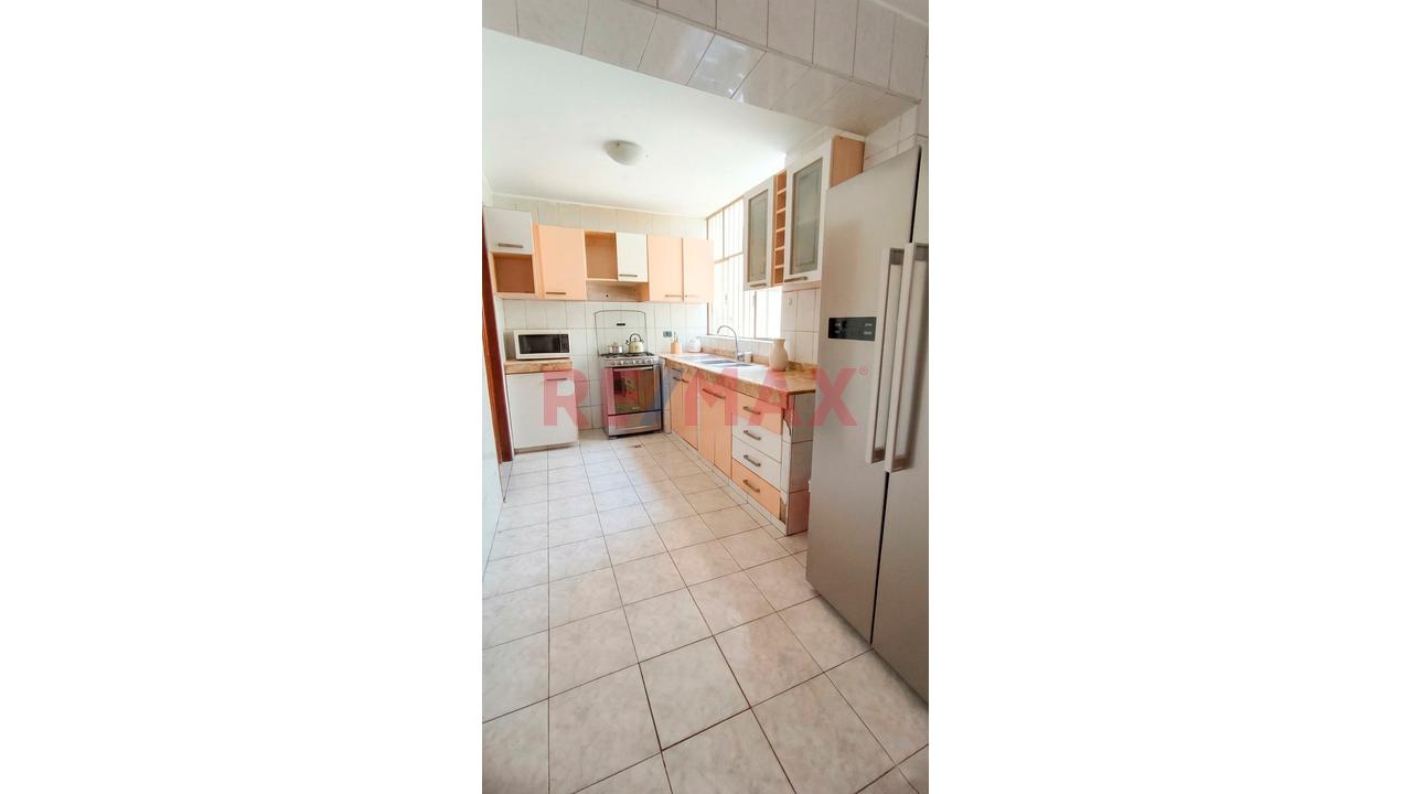 En Venta Duplex Amplio Y Funcional En Una Ubicacion Estrategica De La Molina - 5