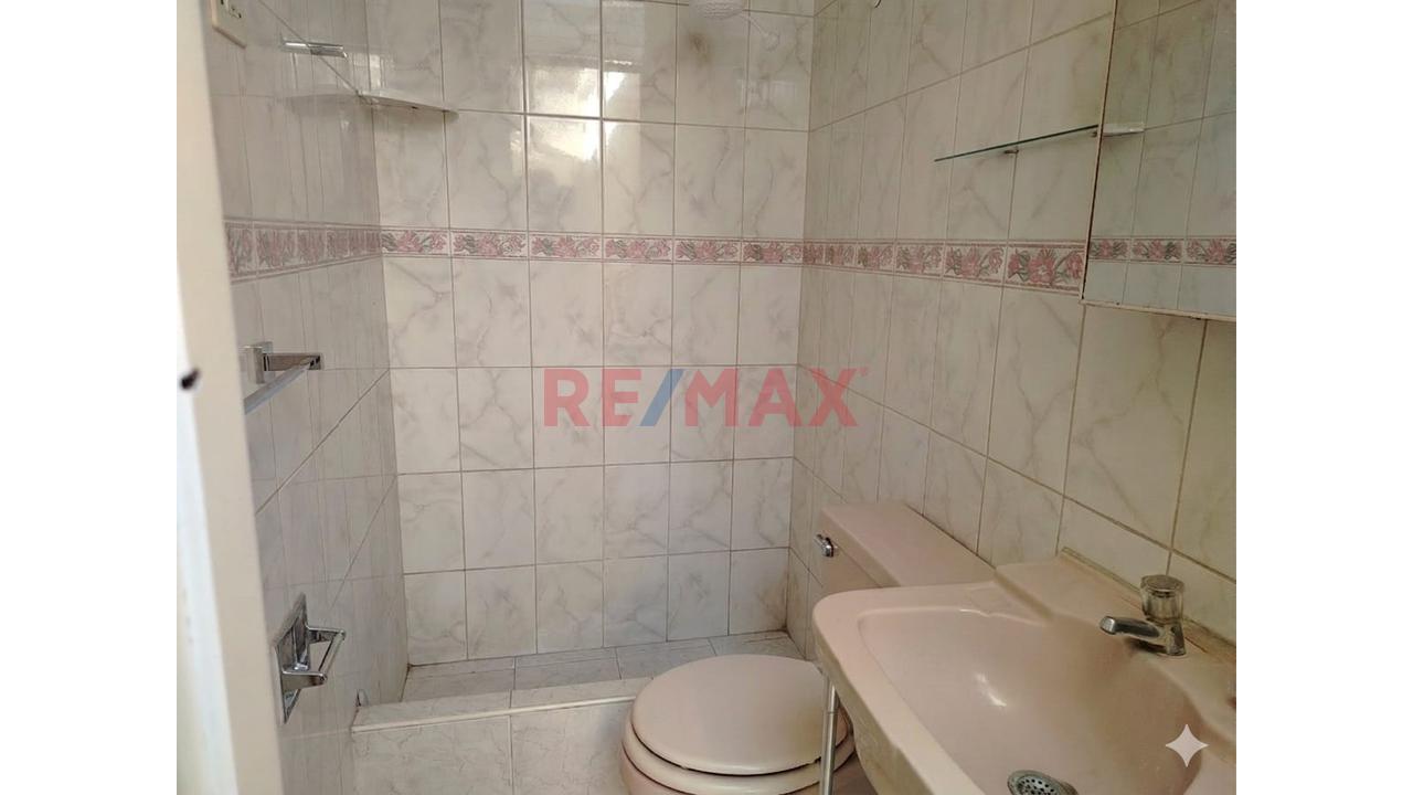 Casa En Venta A Una Cuadra De Parque Principal Lambayeque - 9