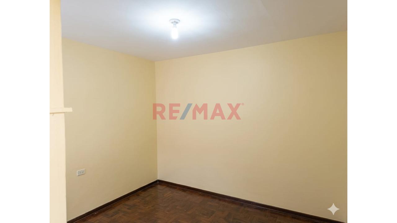 Casa En Venta A Una Cuadra De Parque Principal Lambayeque - 7