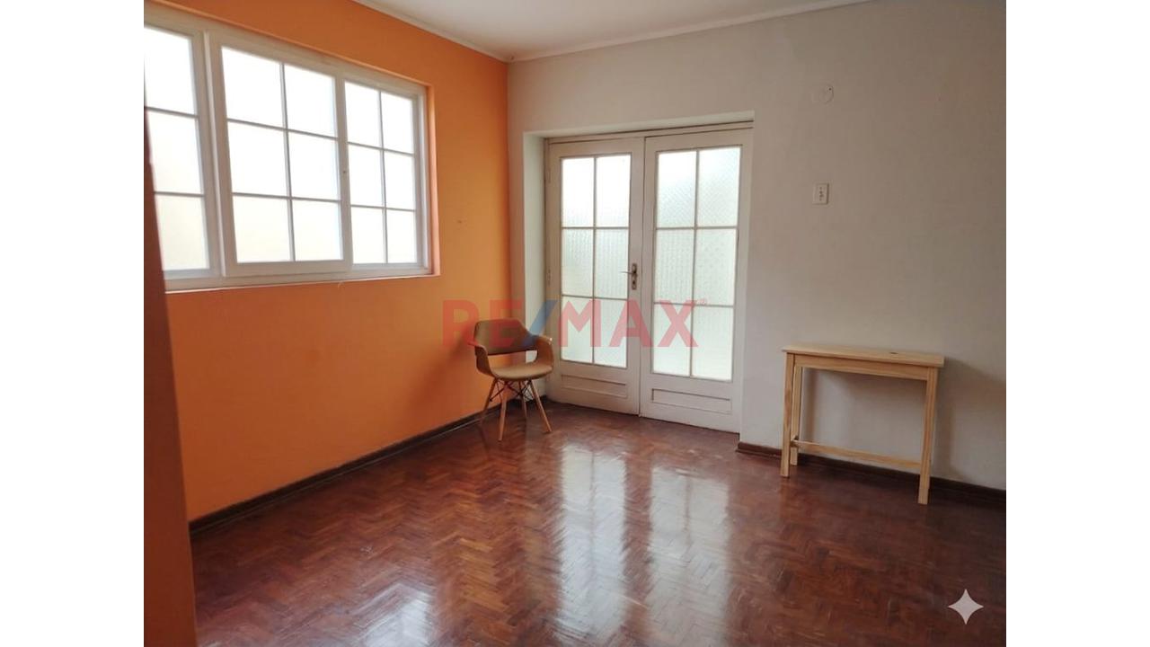 Casa En Venta A Una Cuadra De Parque Principal Lambayeque - 2