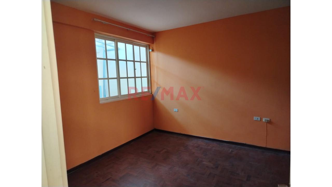 Casa En Venta A Una Cuadra De Parque Principal Lambayeque - 5