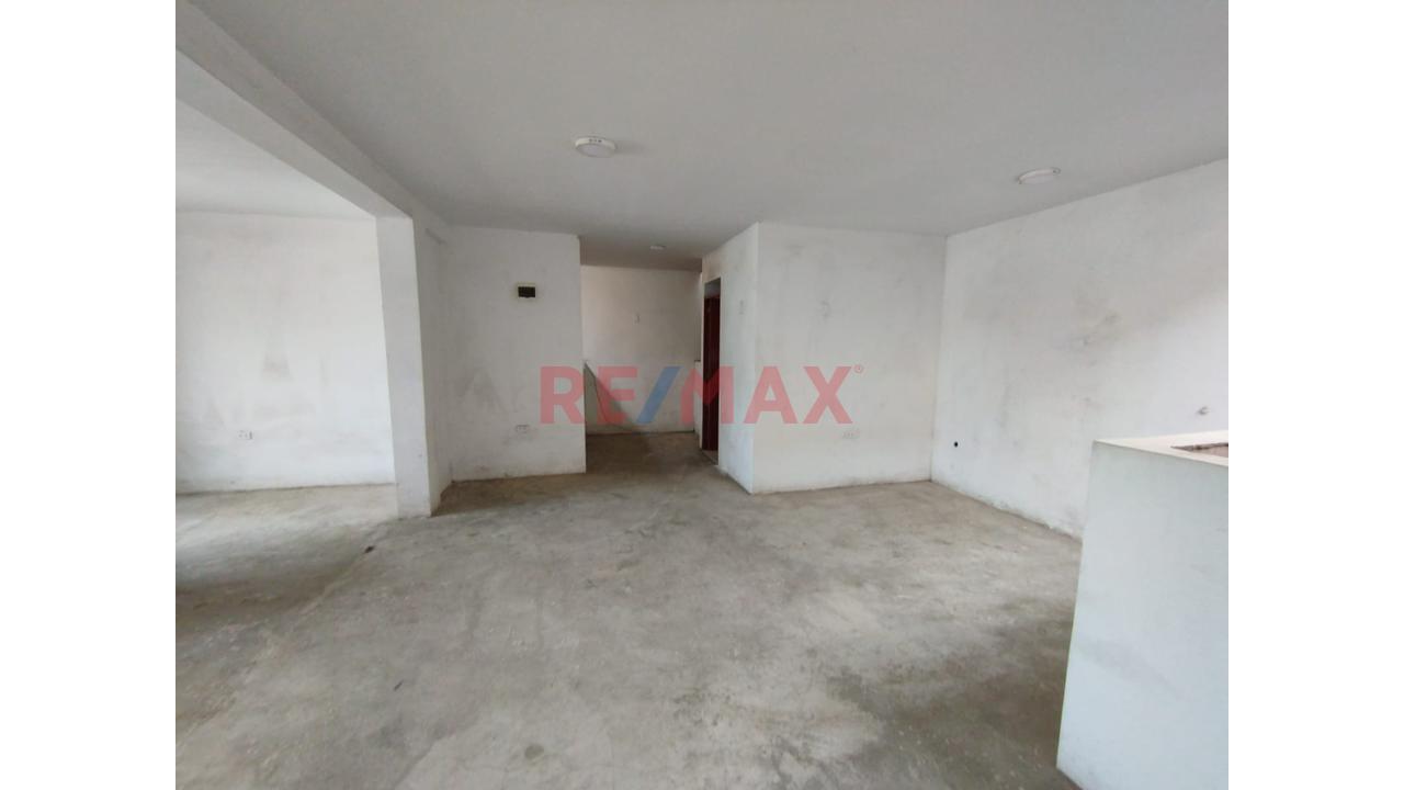 Alquiler De Local Comercial En Av. Guillerno De La Fuente Comas 3Er Piso — foto 5