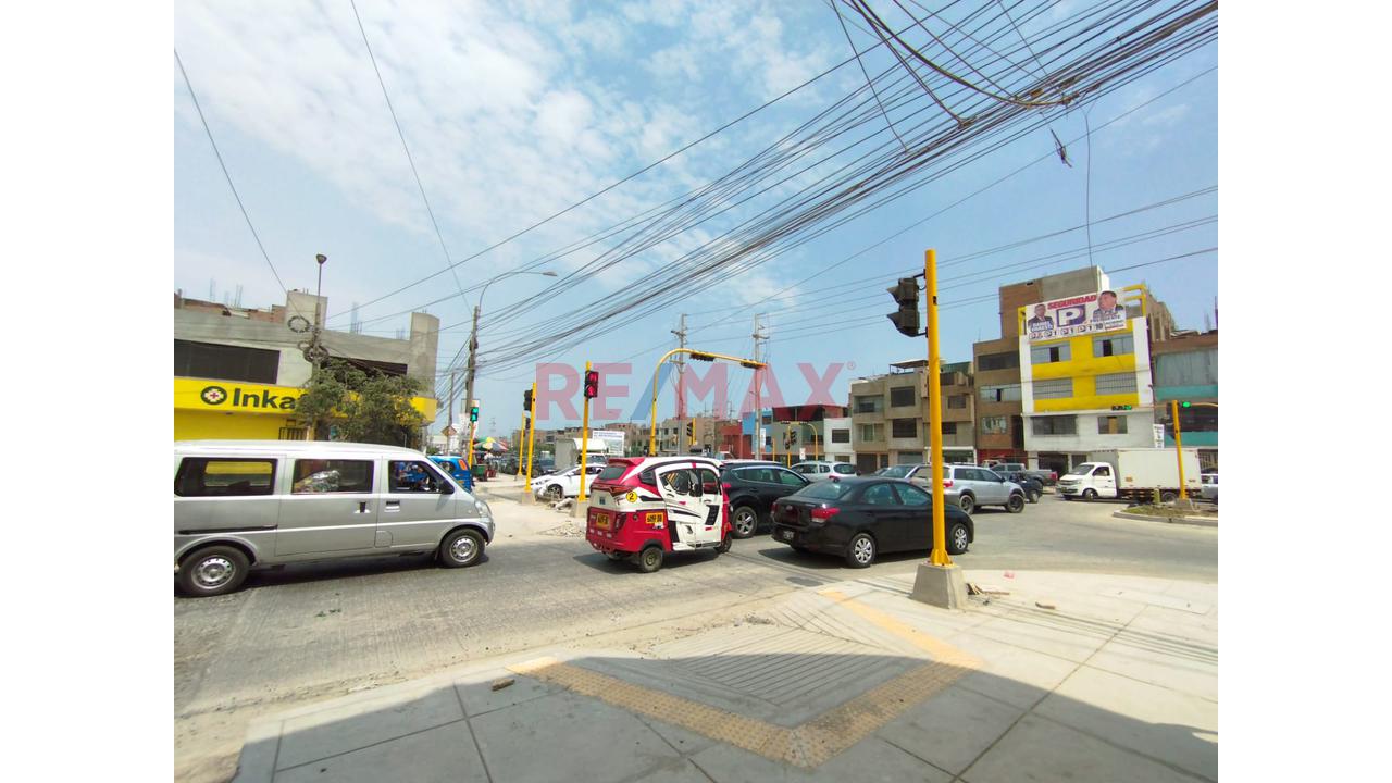 Alquiler De Local Comercial En Av. Guillerno De La Fuente Comas 3Er Piso — foto 11