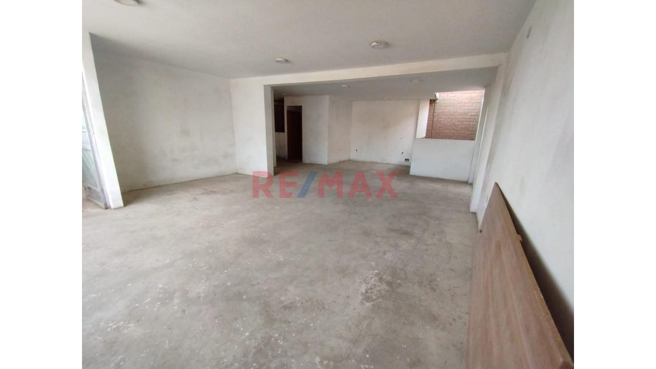 Alquiler De Local Comercial En Av. Guillerno De La Fuente Comas 3Er Piso — foto 6