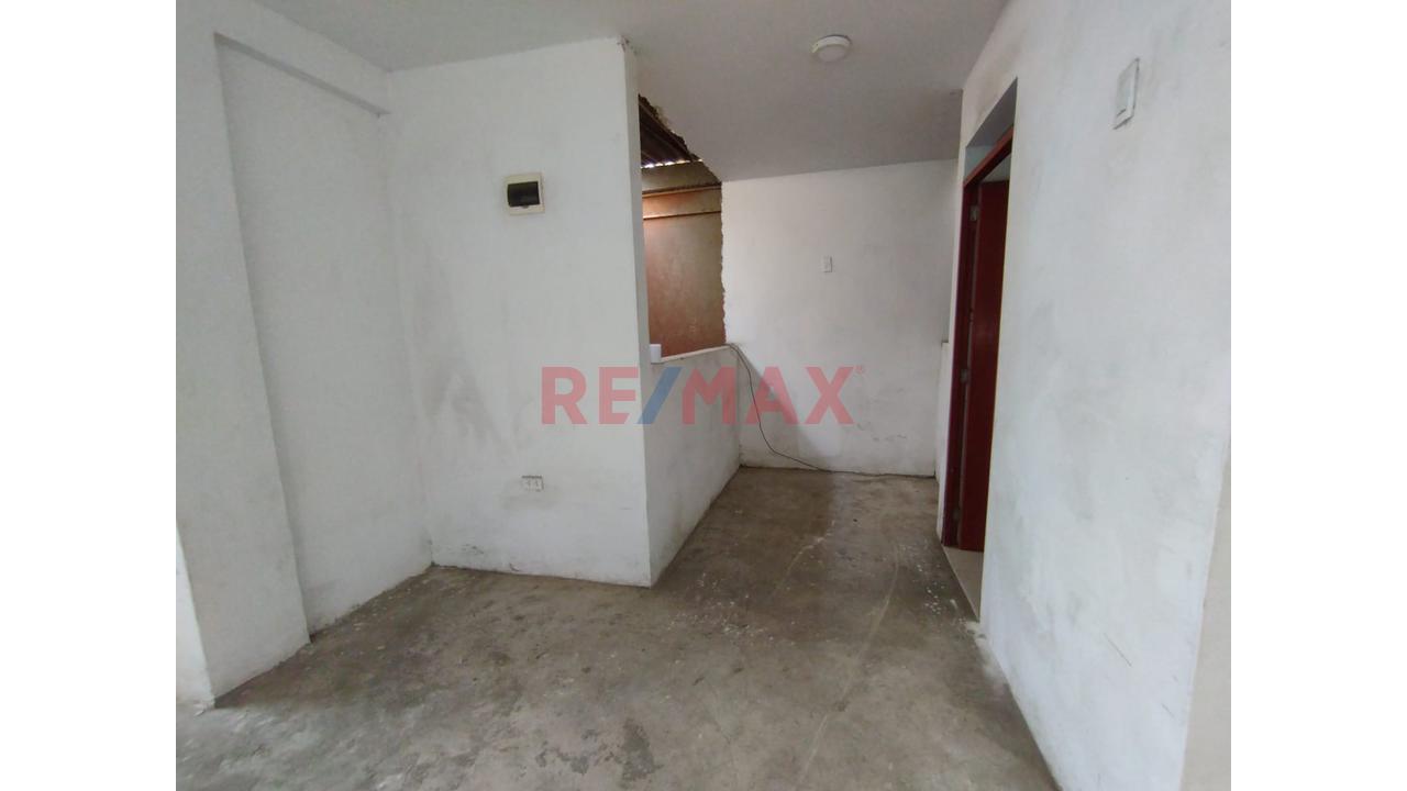 Alquiler De Local Comercial En Av. Guillerno De La Fuente Comas 3Er Piso — foto 7