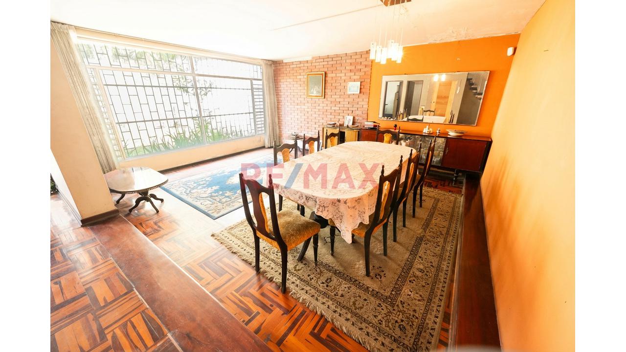 Casa de 4 dormitorios en Santiago de Surco, 309 m²