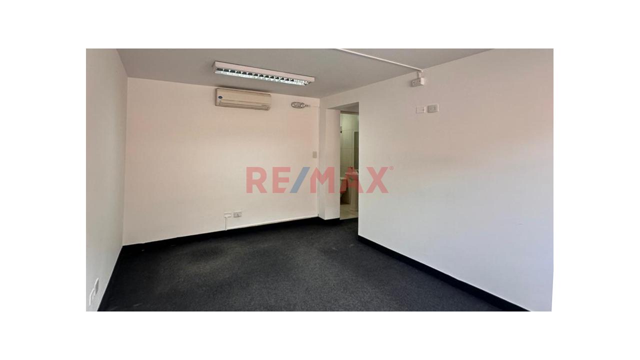 Alquiler De Oficina Colibríes 007 En La Molina – Av. La Molina Urb. El Mástil - 3