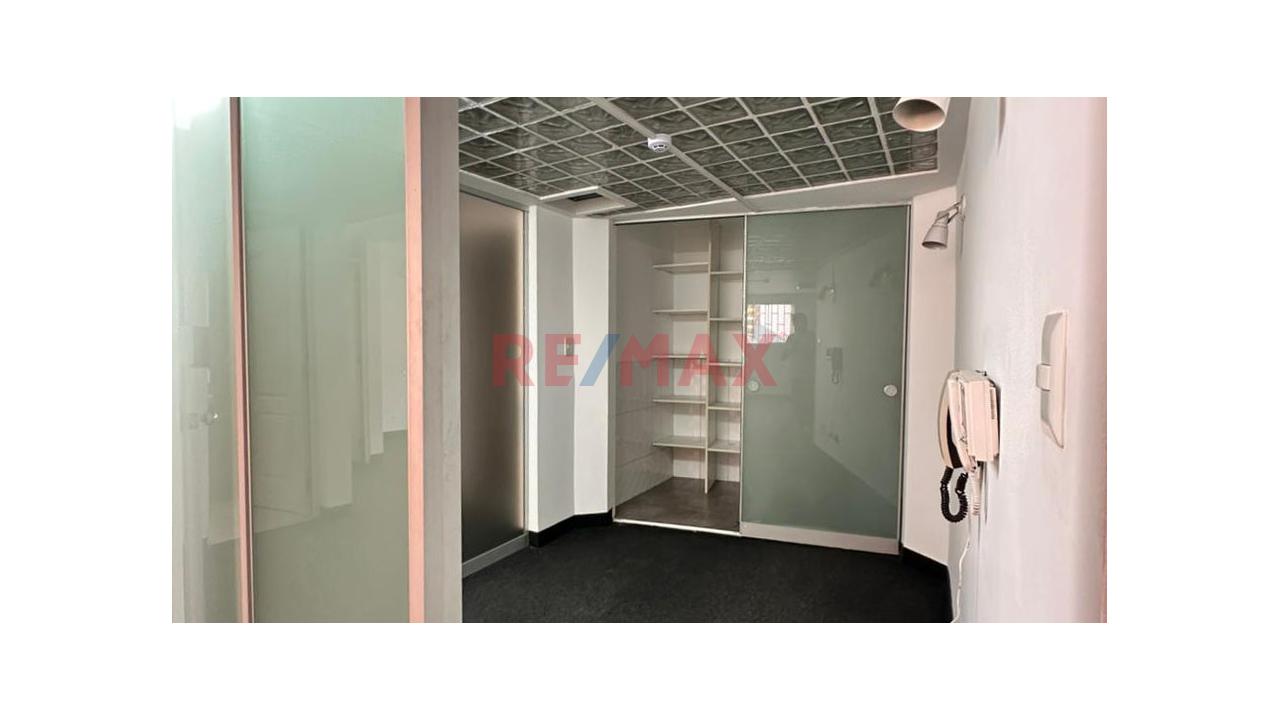 Alquiler De Oficina Colibríes 007 En La Molina – Av. La Molina Urb. El Mástil - 1