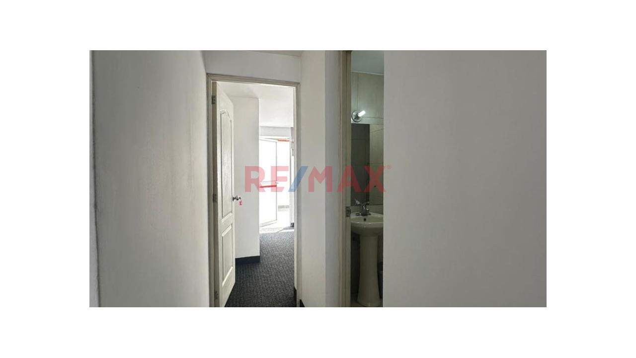 Alquiler De Oficina Golondrinas 005 En La Molina – Av. La Molina Urb. El Mástil - 3