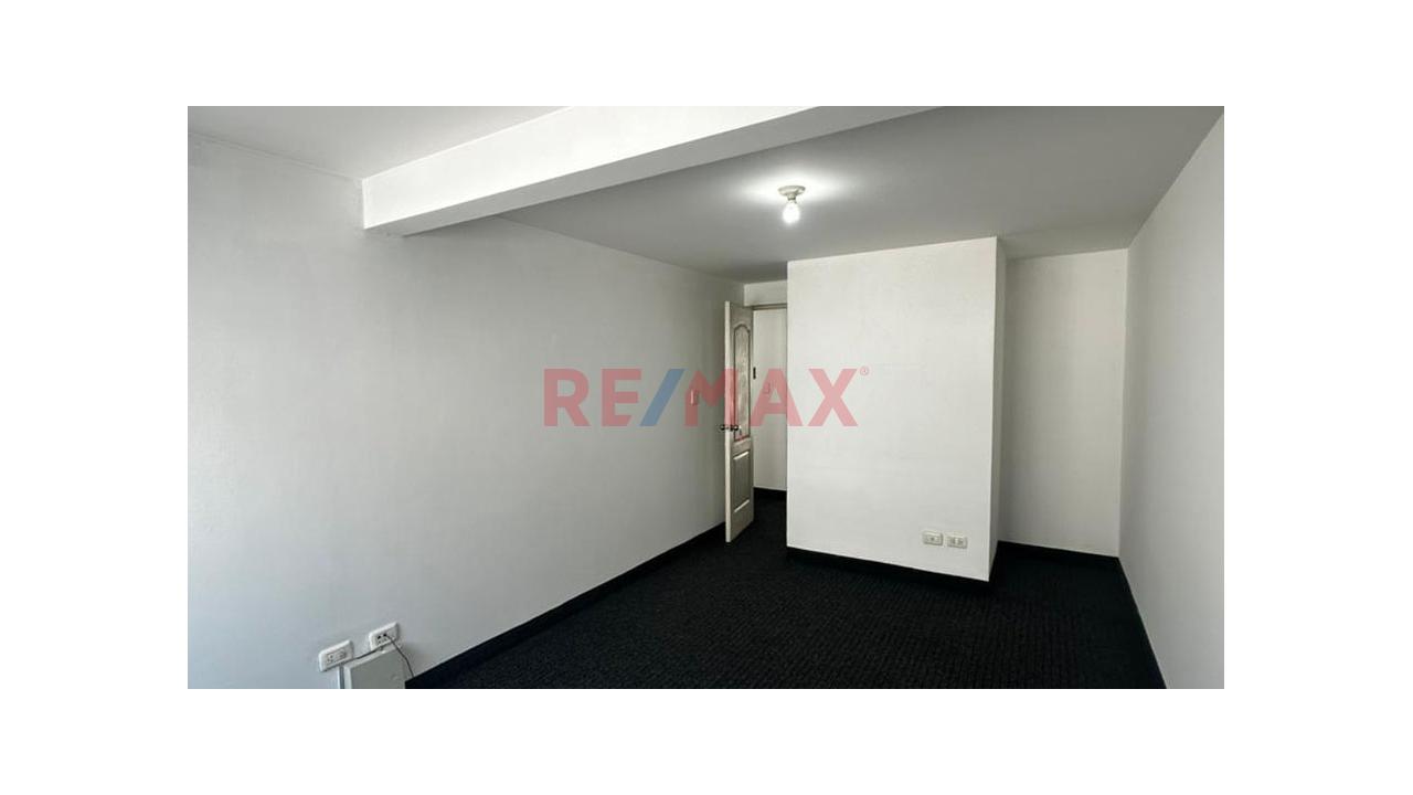 Alquiler De Oficina Golondrinas 007 En La Molina – Av. La Molina Urb. El Mástil - 2
