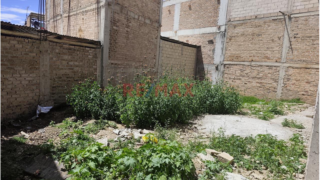 Se Vende Terreno De 140 M2, Jr. Sanchez Hoyos 1295, Zona Mollepampa, Cajamarca - 1