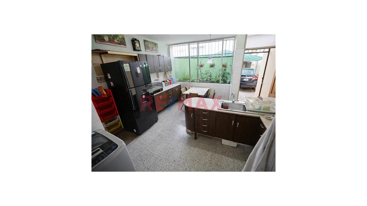 Vive, Invierte Y Disfruta En La Molina – Casa Con Departamento Independiente — foto 6