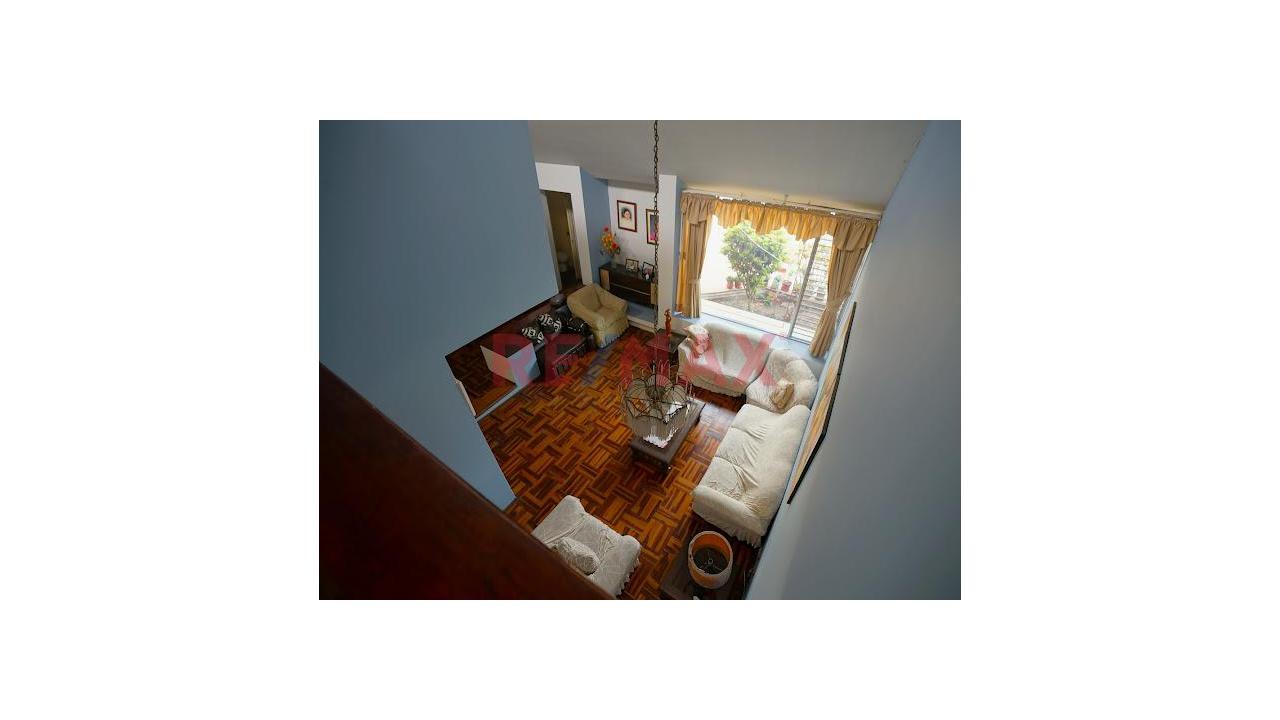 Vive, Invierte Y Disfruta En La Molina – Casa Con Departamento Independiente — foto 3