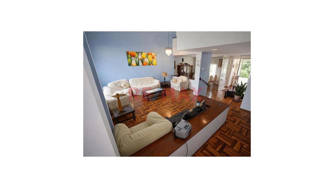 Vive, Invierte Y Disfruta En La Molina – Casa Con Departamento Independiente