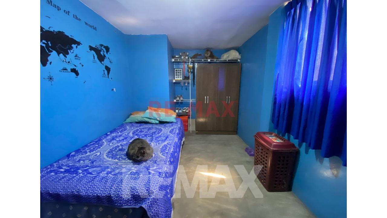 Venta De Casa En Villa Maria Del Triunfo Con Cochera Techada - 9