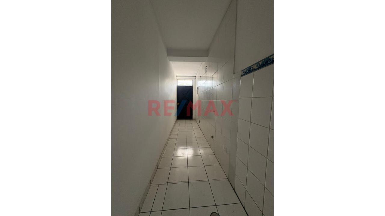 Local comercial de 30 m² en Los Olivos — foto 3