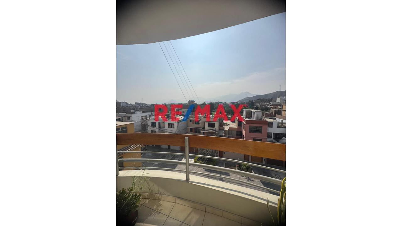 Se Vende Dpto Duplex + Terraza - Los Olivos