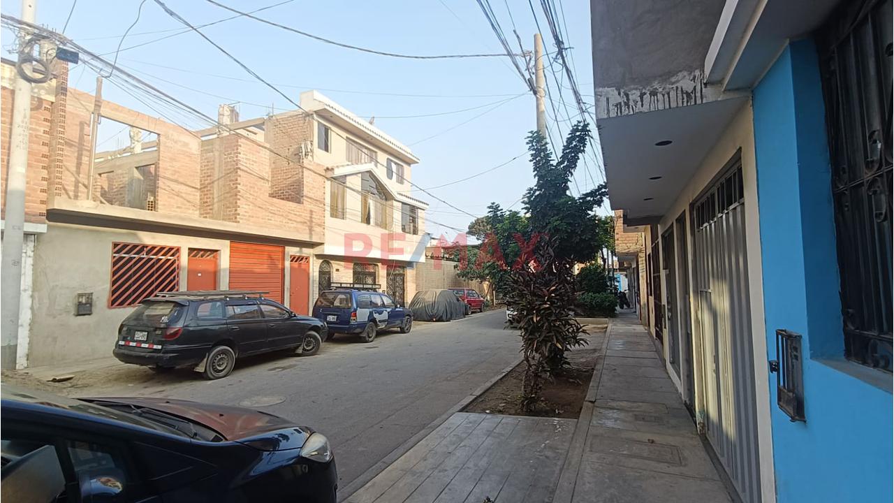 Casa de 7 dormitorios en San Martin de Porres, 224 m² — foto 3