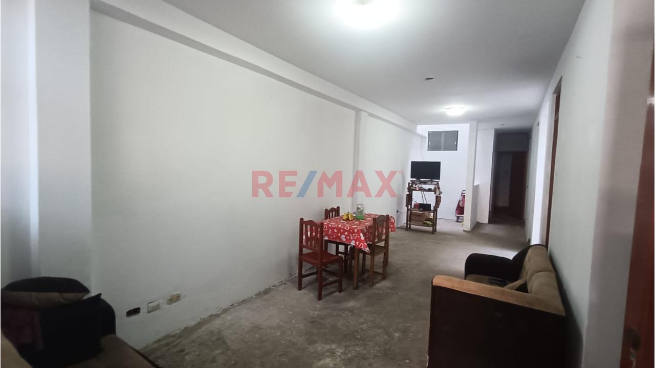 Casa de 7 dormitorios en San Martin de Porres, 224 m²
