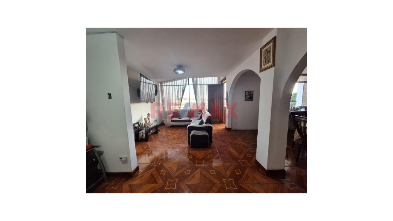 Venta De Departamento Amplio En Bellavista – 103.33 M² – Av. Venezuela — foto 4