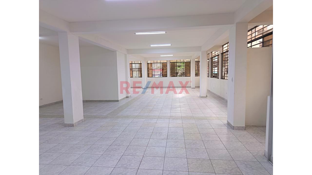 178 M² En Esquina – Urb. Olimpo, Ate | Ideal Para Vivienda, Inversión O Negocio — foto 2