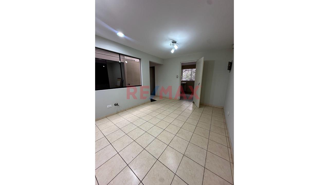 Vive Frente A Parque En Santa Catalina – La Victoria
