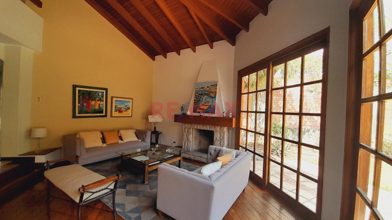 La Molina - Hermosa Casa En Venta - Urb. Isla Del Sol - 4
