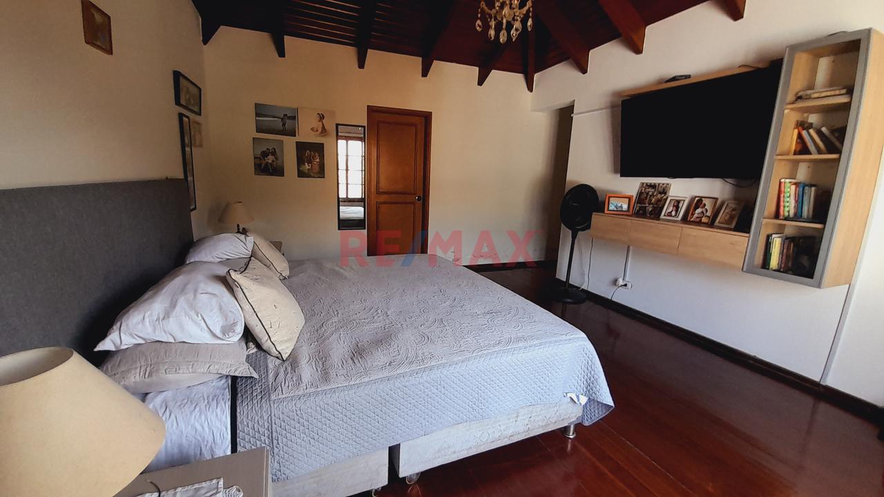 La Molina - Hermosa Casa En Venta - Urb. Isla Del Sol - 11