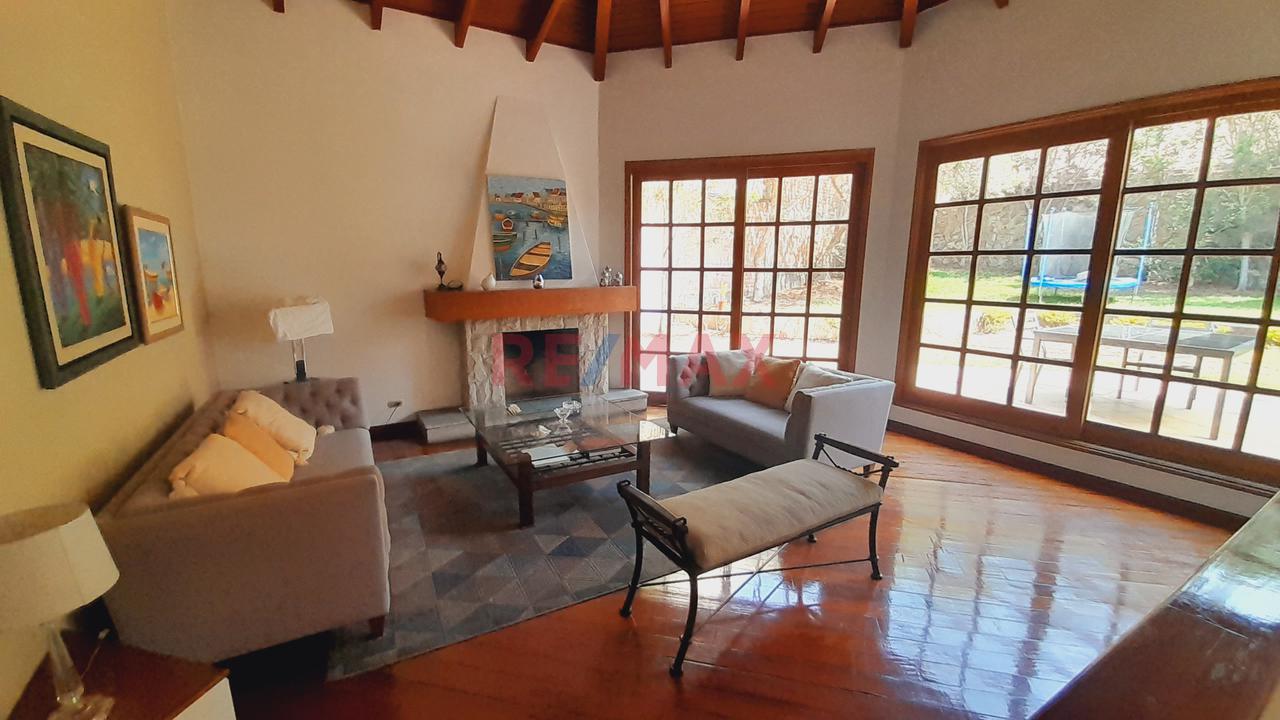 La Molina - Hermosa Casa En Venta - Urb. Isla Del Sol - 3