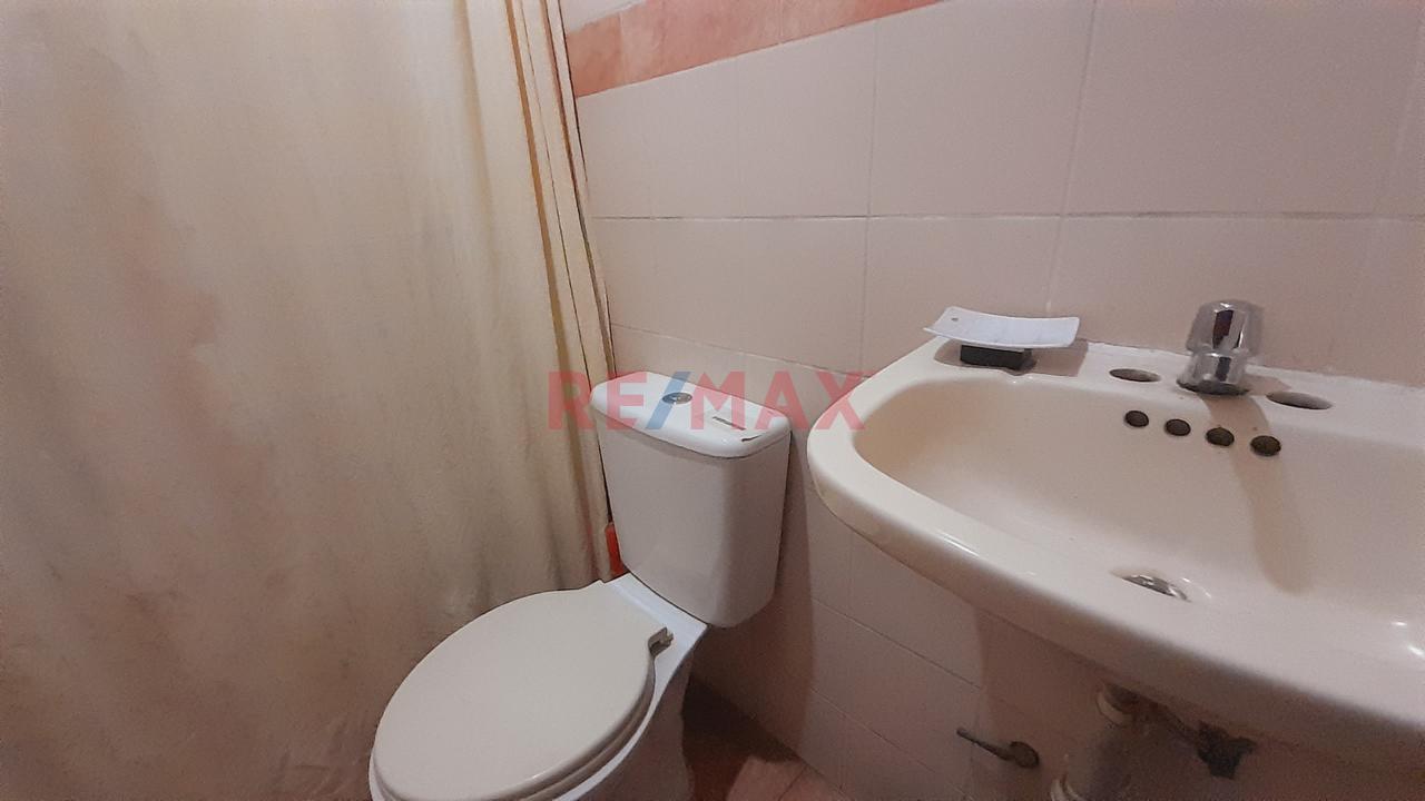 La Molina - Hermosa Casa En Venta - Urb. Isla Del Sol - 17