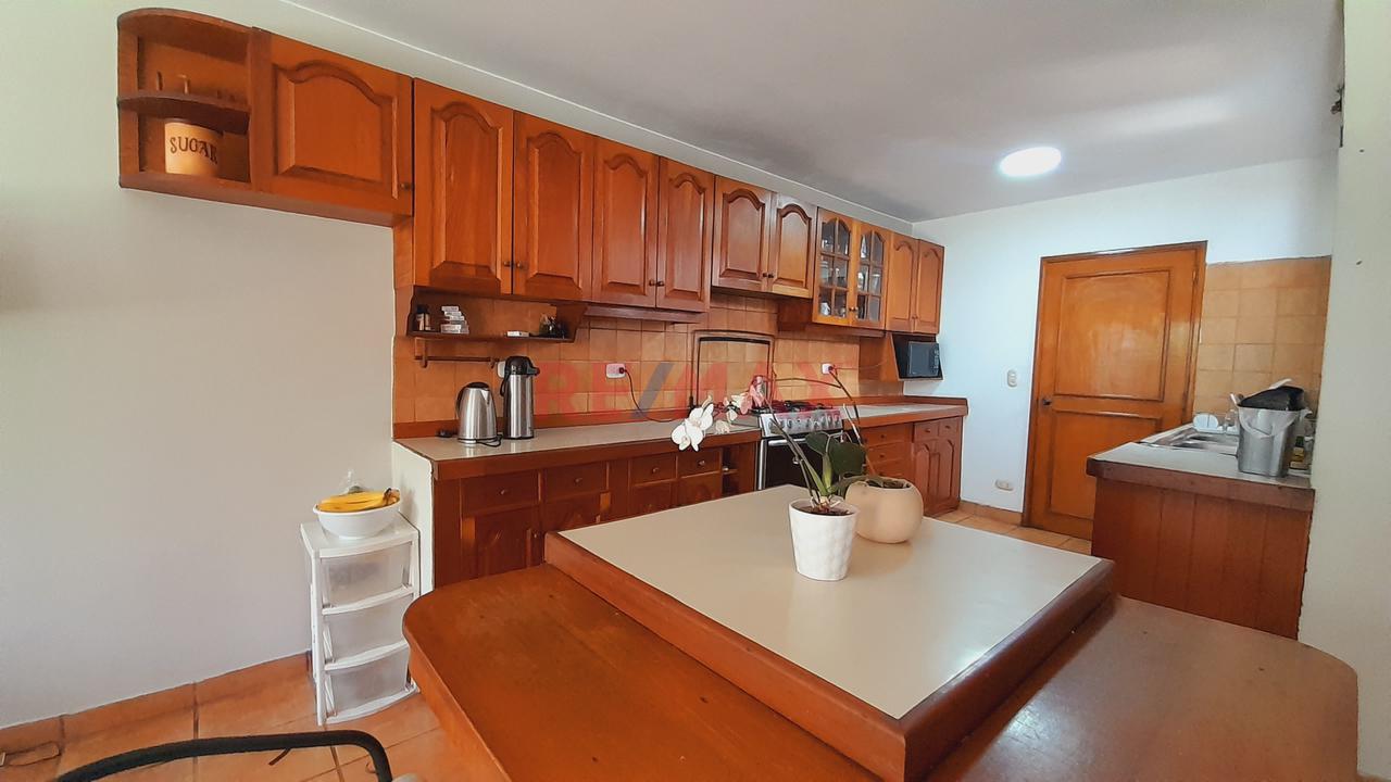 La Molina - Hermosa Casa En Venta - Urb. Isla Del Sol - 7