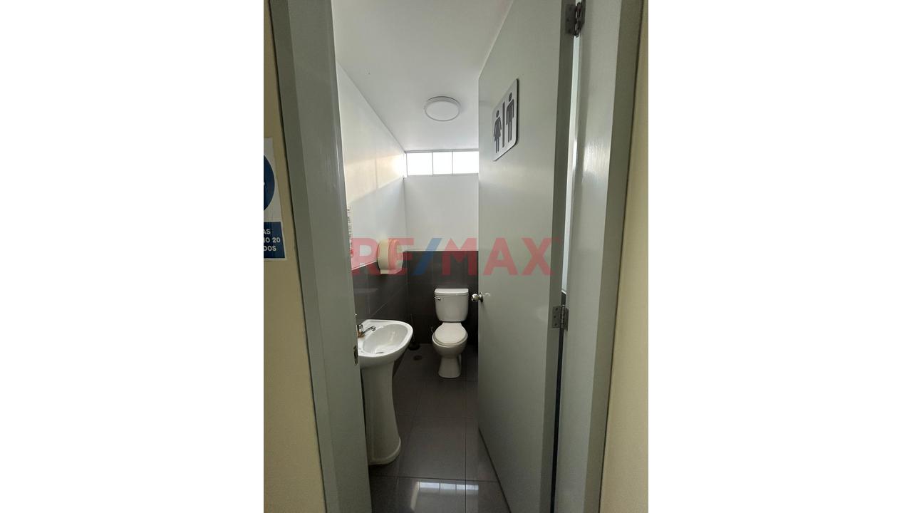 Vendo Casa Corporativa En San Borja | 3 Pisos | Ubicación Estratégica 📍 Av. Géminis – Urb. Papa Juan Xxiii, San Borja — foto 12