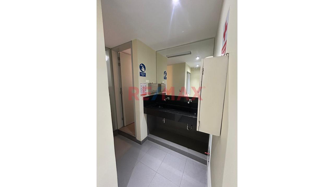 Vendo Casa Corporativa En San Borja | 3 Pisos | Ubicación Estratégica 📍 Av. Géminis – Urb. Papa Juan Xxiii, San Borja — foto 5