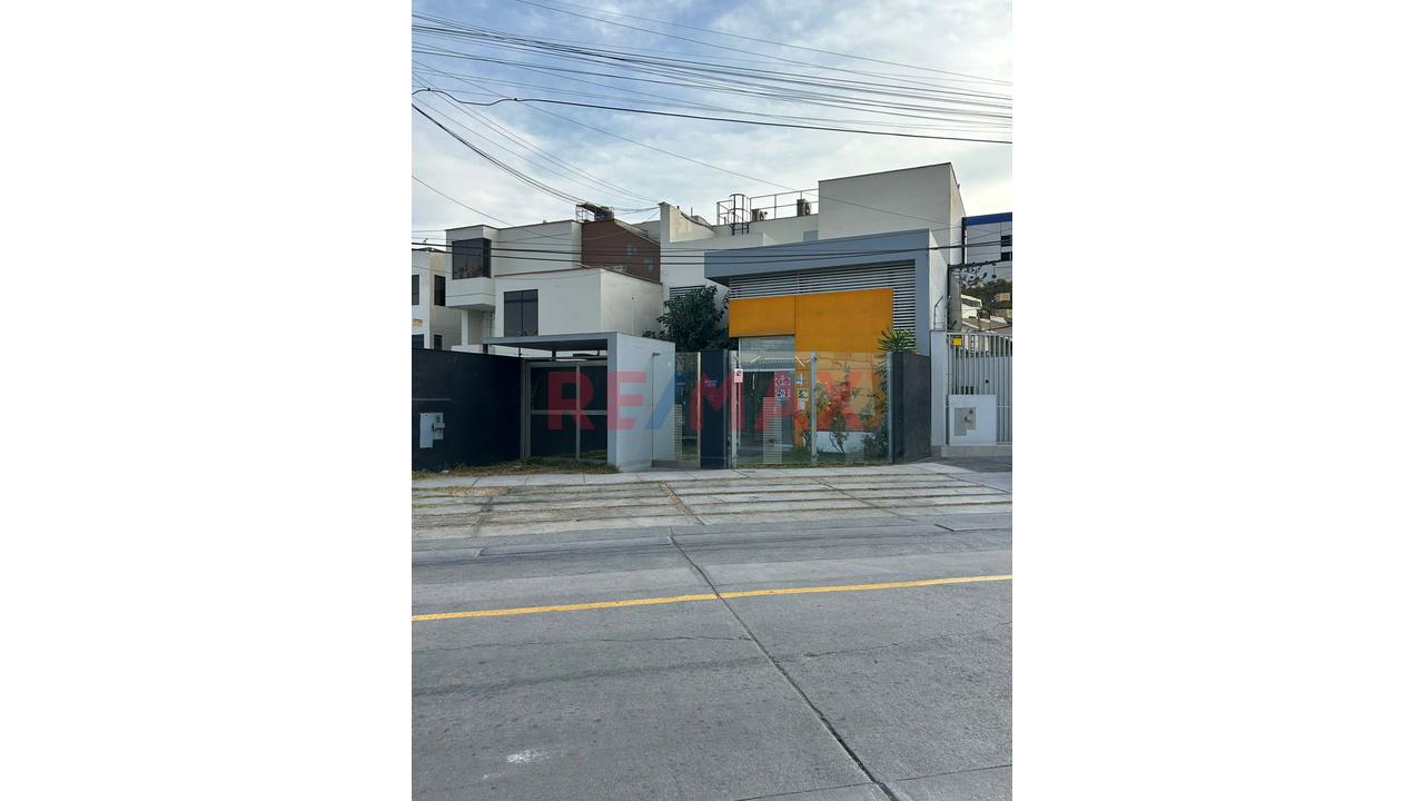 Vendo Casa Corporativa En San Borja | 3 Pisos | Ubicación Estratégica 📍 Av. Géminis – Urb. Papa Juan Xxiii, San Borja — foto 2