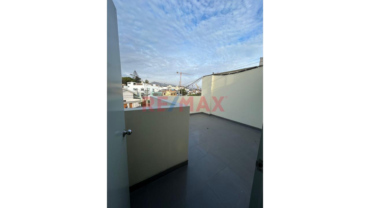 Vendo Casa Corporativa En San Borja | 3 Pisos | Ubicación Estratégica 📍 Av. Géminis – Urb. Papa Juan Xxiii, San Borja — foto 7
