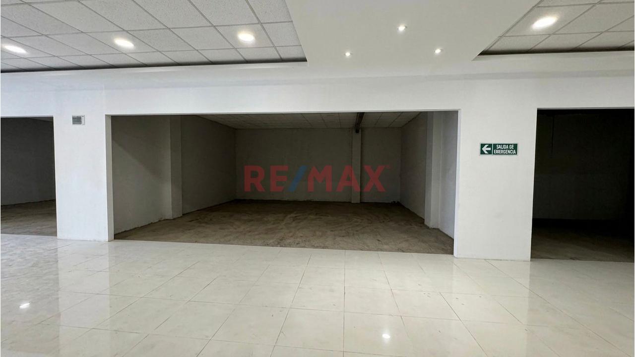 Local Comercial Premium En Venta – City Center Arequipa - 2