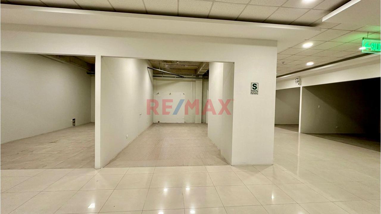 Venta De Local Comercial En City Center Arequipa 🏢✨ - 4