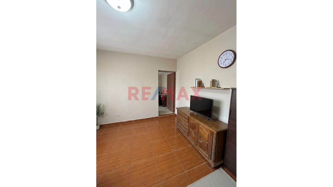 Venta De Casa En Esquina – Ideal Para Proyecto Inmobiliario En Santa Anita - 19