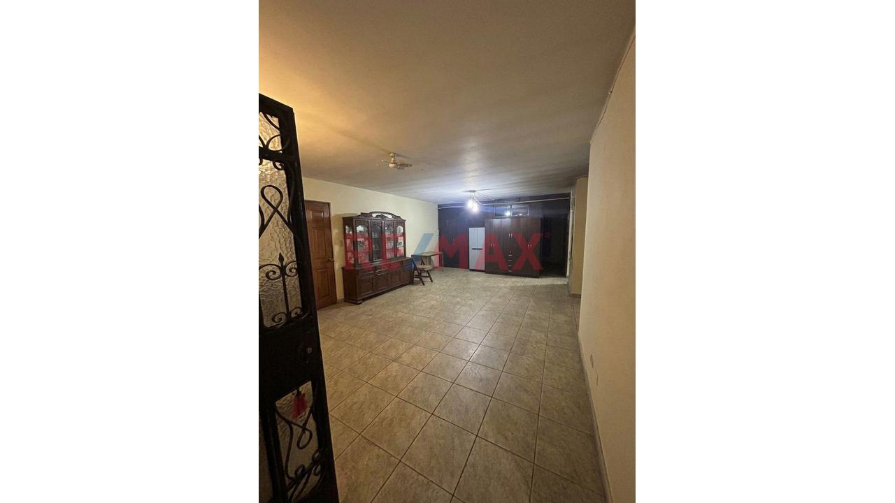 Venta De Casa En Esquina – Ideal Para Proyecto Inmobiliario En Santa Anita - 17