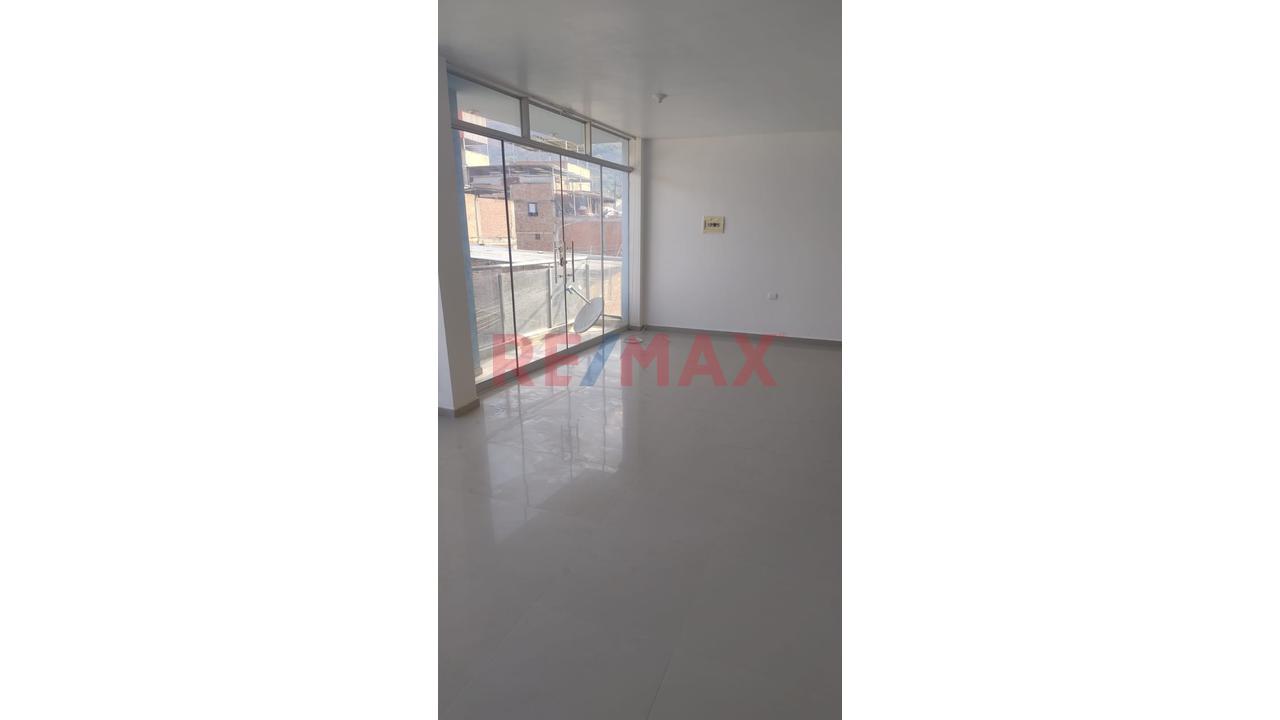 Ocasion Venta De Casa 4 Pisos En Urbanizacion Primavera Jaen Cajamarca - 4