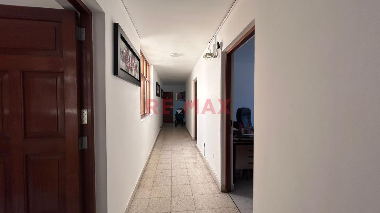Se Vende Propiedad De 2 Niveles - 2Do Y 3Er Piso - 7
