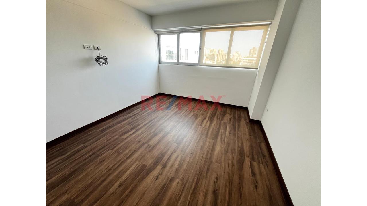 Venta Departamento En Av Javier Prado Oeste  - Vista Exterior - San Isidro — foto 3