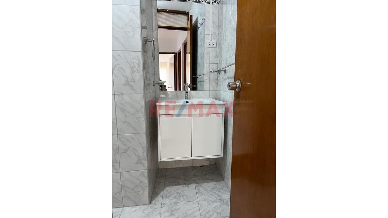Departamento en Alquiler ubicado en Calle Alfonso Ugarte N: 93 3er Piso Pimentel Departamento en Alquiler ubicado en Calle Alfonso Ugarte N: 93 3er Piso Pimentel