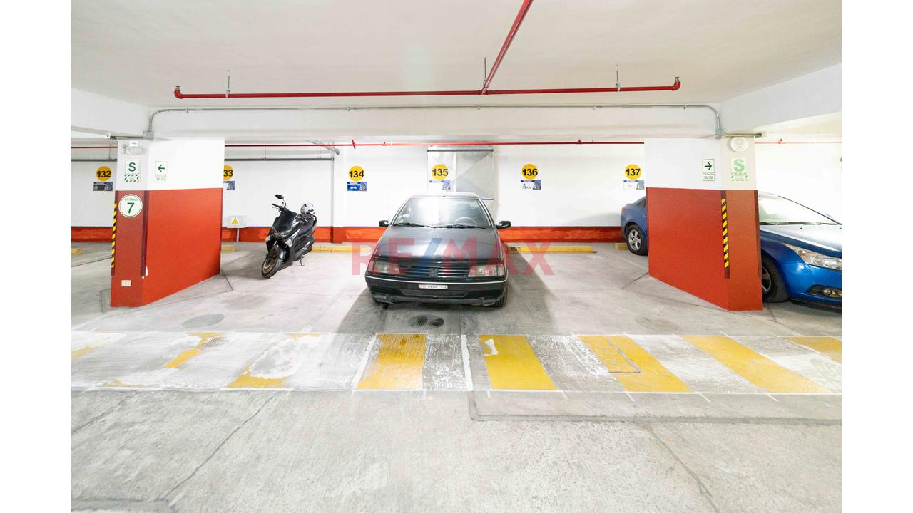 🏢 Oficina Corporativa En Venta – Miraflores Prime - 19