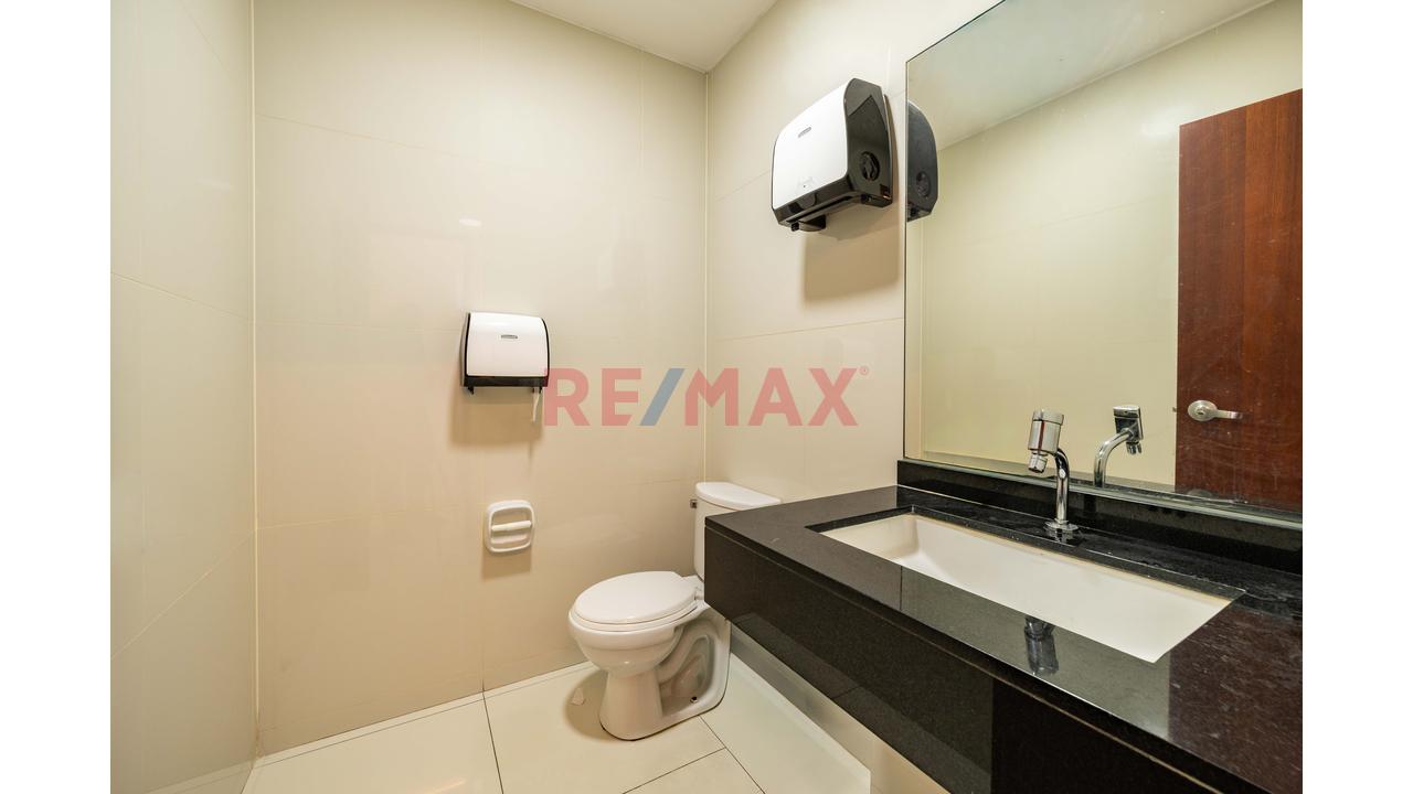 🏢 Oficina Corporativa En Venta – Miraflores Prime - 11